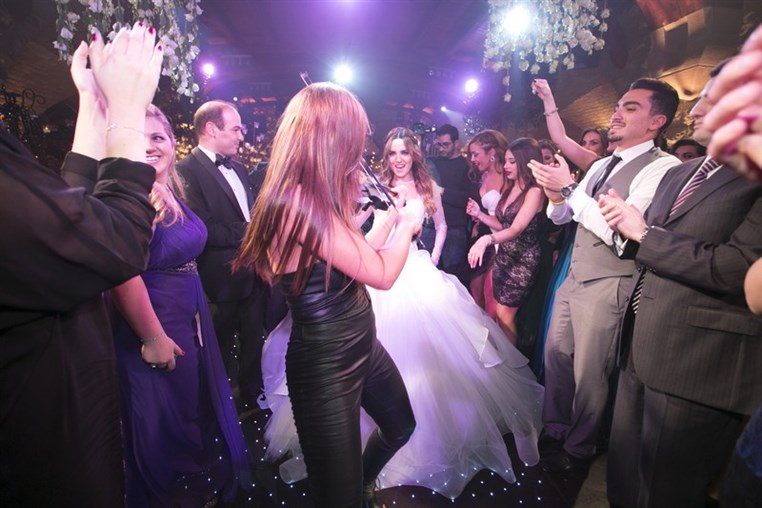 Les Lamah Wedding People 2